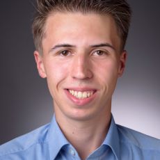Nils   König