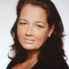 Ulrike  Greif 