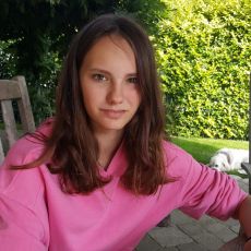 Janine  Strobel